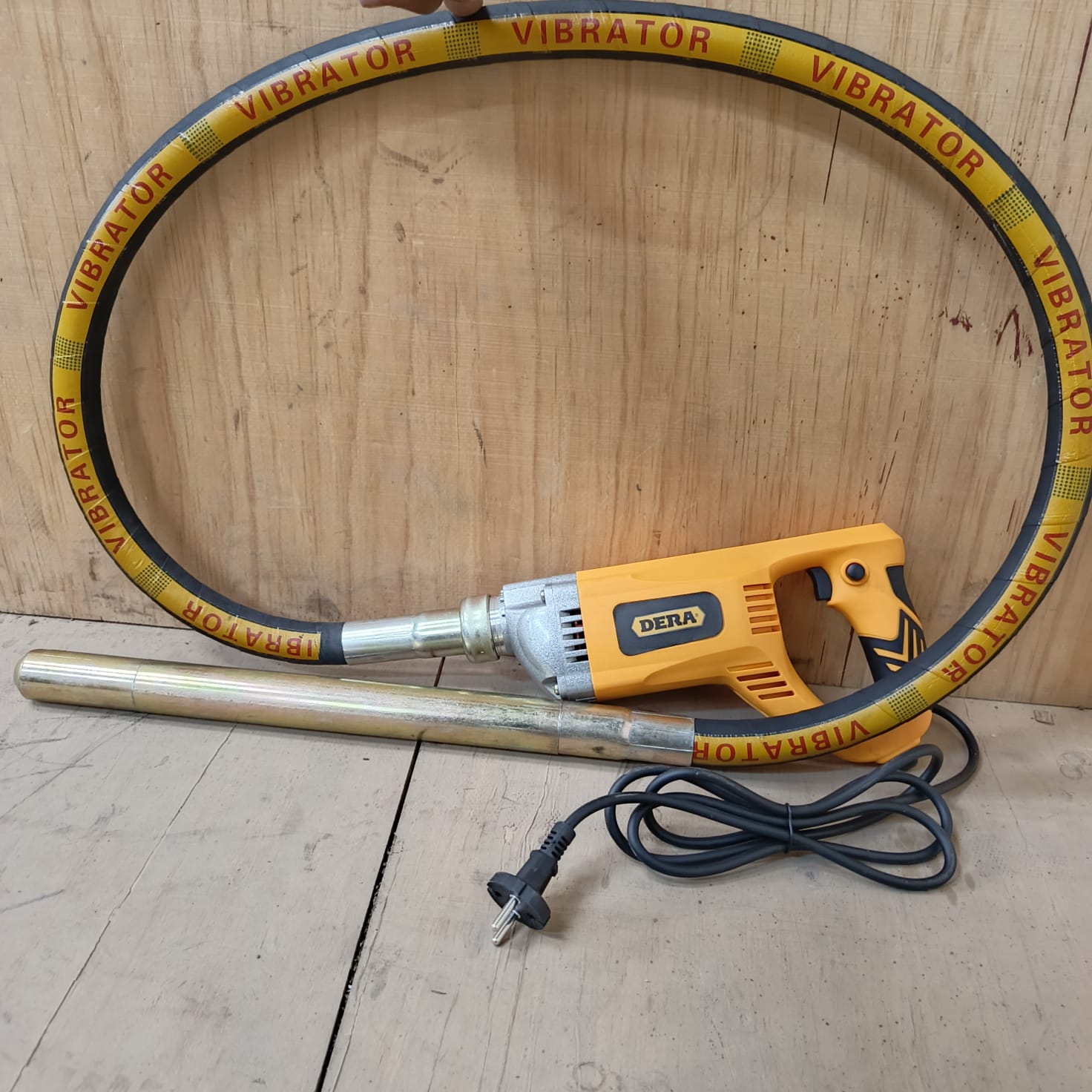 Dera electric vibrator