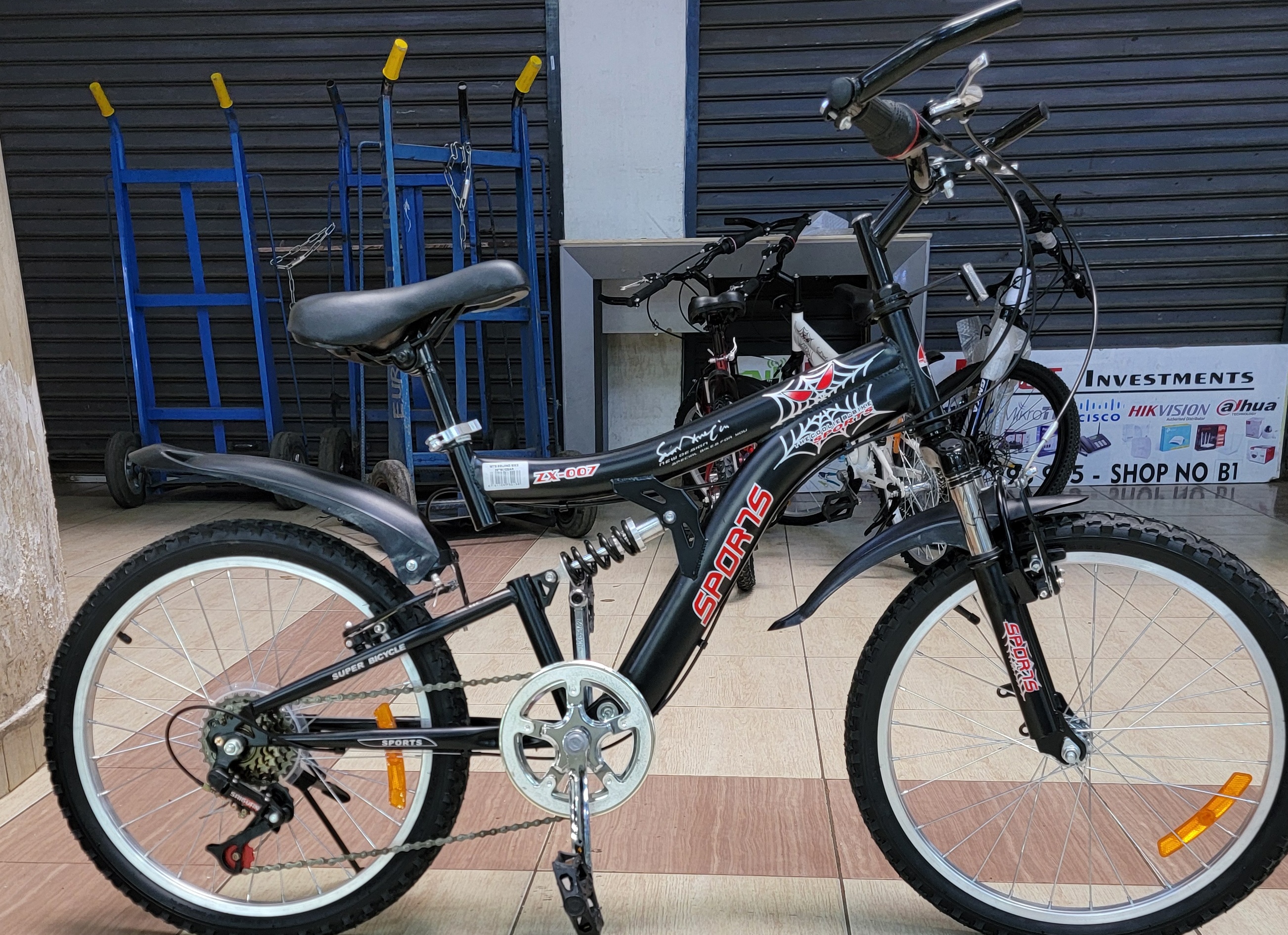 Super bike size 20 with suspension and gears