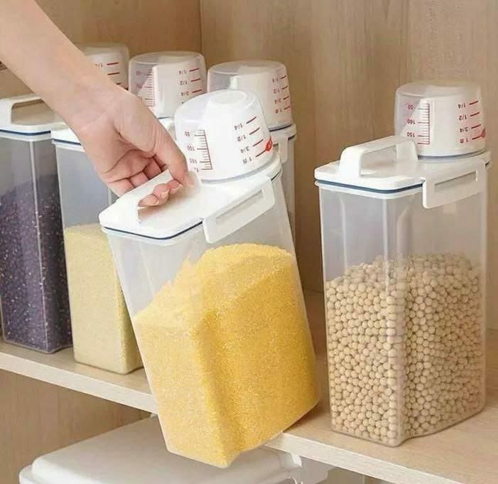 Cereal  Container with measuring cup and handle