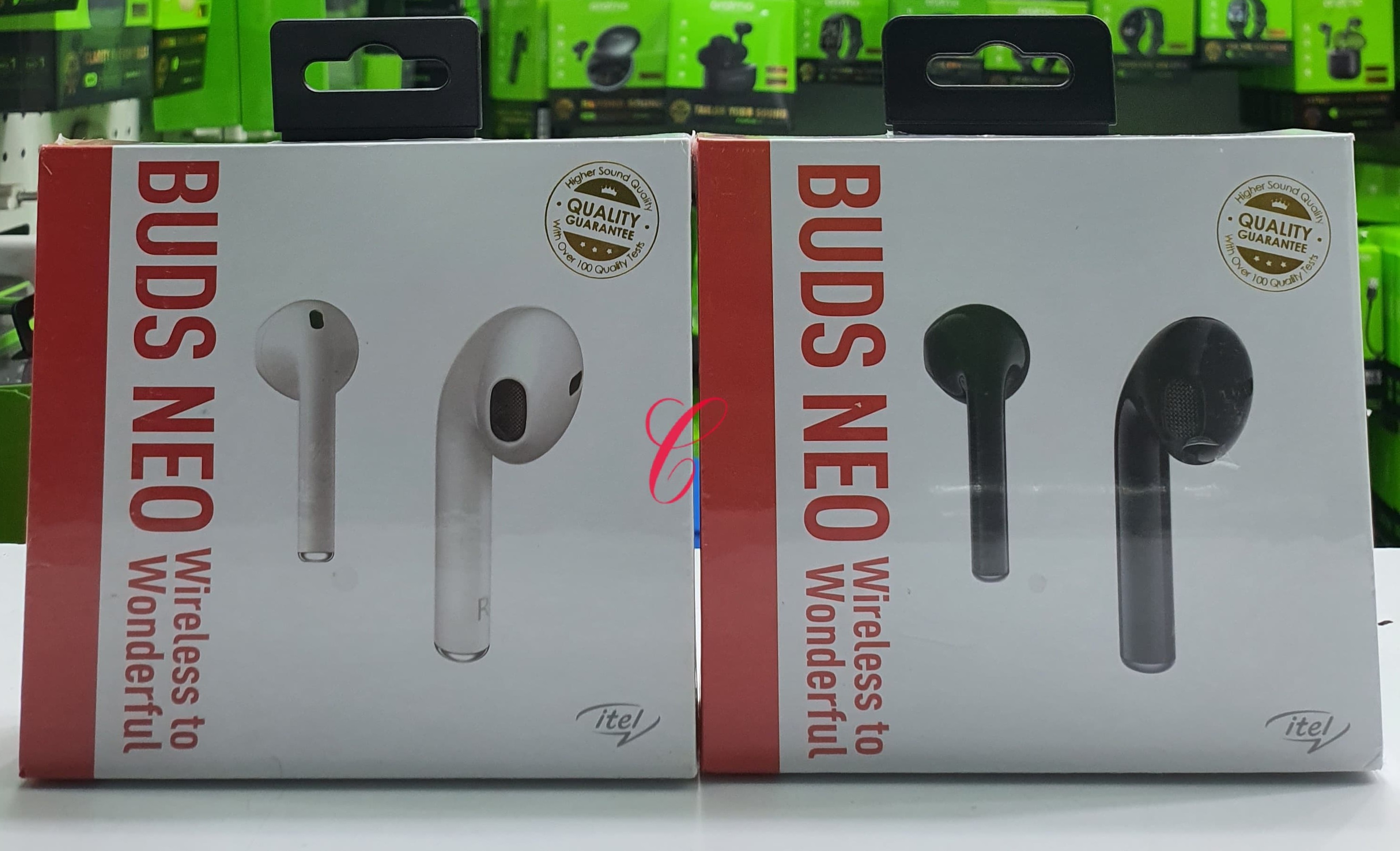 Itel  wireless  earbuds black & white