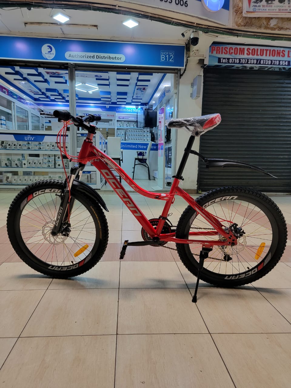 Ocean Red 26-Inch Mountain Bike MTB with Disc Brakes & Front Suspension